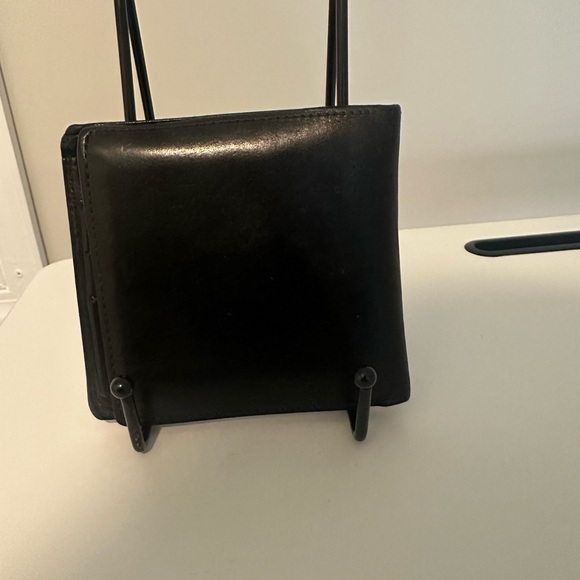 Louis Vuitton bifold wallet - Picture 2 of 8